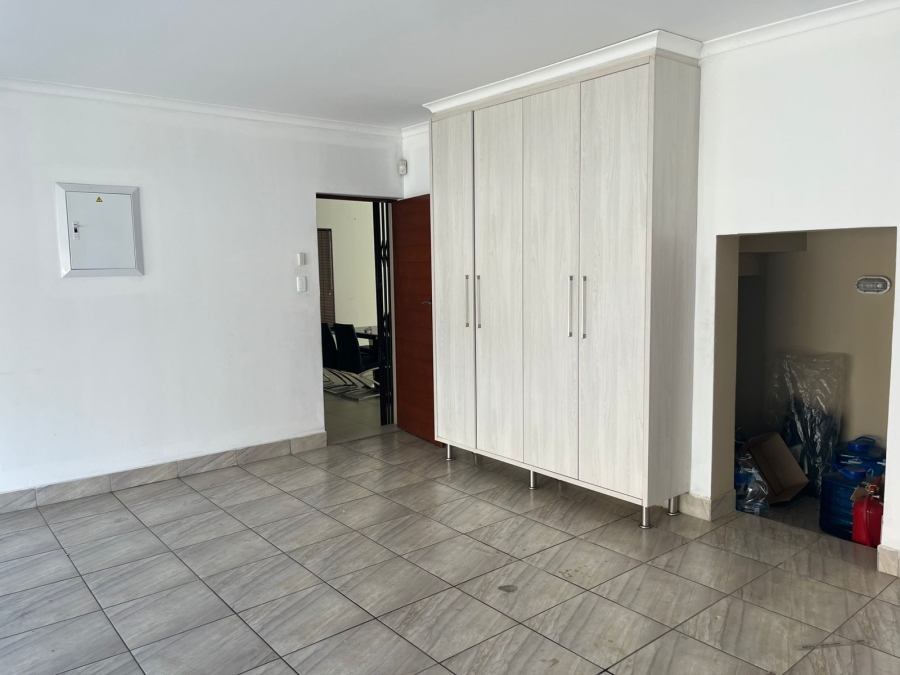 To Let 4 Bedroom Property for Rent in Heuwelsig Free State